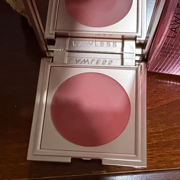 LAWLESS Rosy Pink Cream Blush - Picture 2 of 3